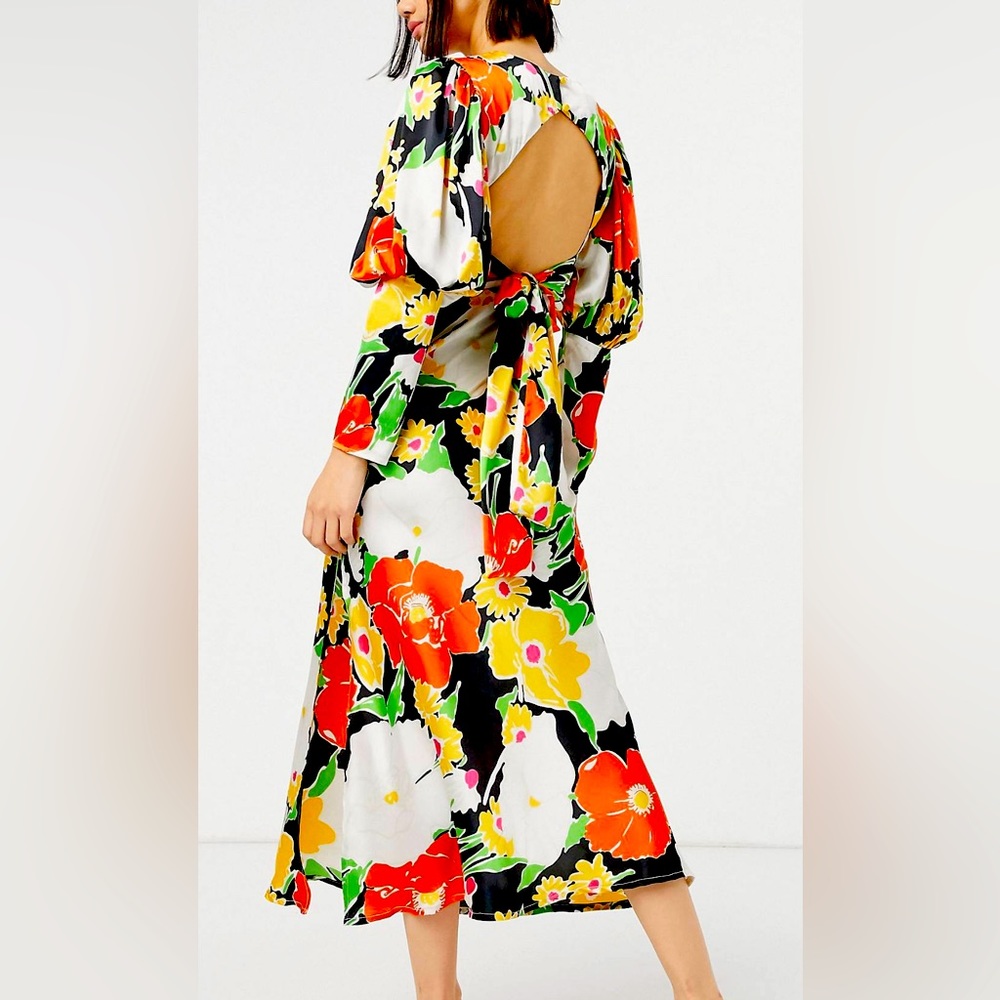 Asos Brand worn once! Beautiful dress great fit—US size 4, low back detail